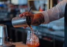 5 Características Essenciais para Softwares de Cafés e Bares